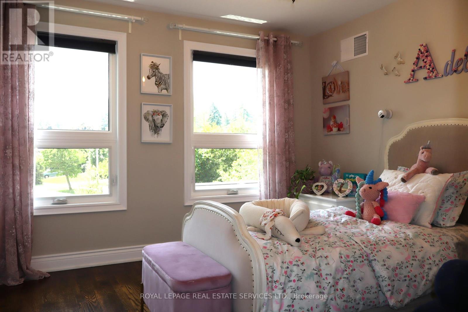1141 Vicki Lane, Mississauga, Ontario  L5C 2X9 - Photo 27 - W12169128