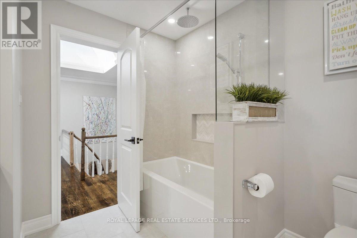 1141 Vicki Lane, Mississauga (Erindale), Ontario  L5C 2X9 - Photo 28 - W12169128