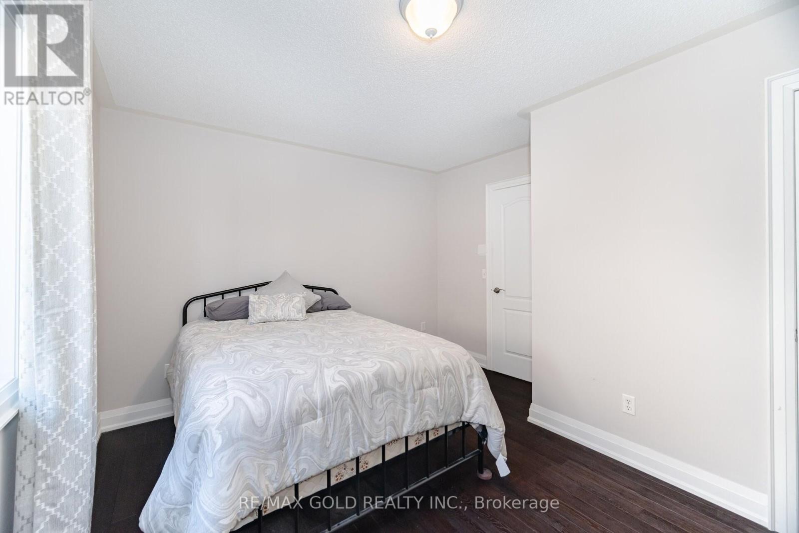 36 Edenfield Street, Brampton, Ontario  L6R 0M7 - Photo 13 - W12169140