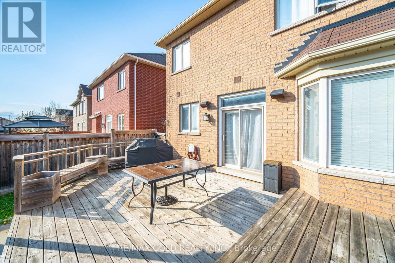 36 Edenfield Street, Brampton, Ontario  L6R 0M7 - Photo 16 - W12169140