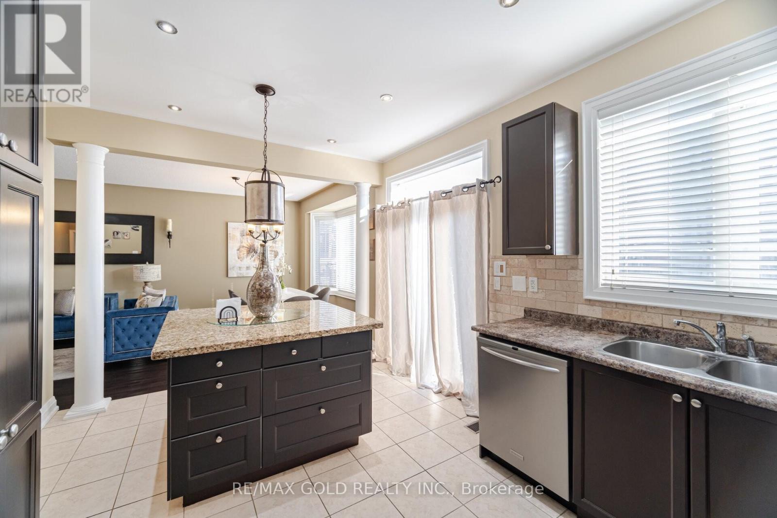 36 Edenfield Street, Brampton, Ontario  L6R 0M7 - Photo 8 - W12169140