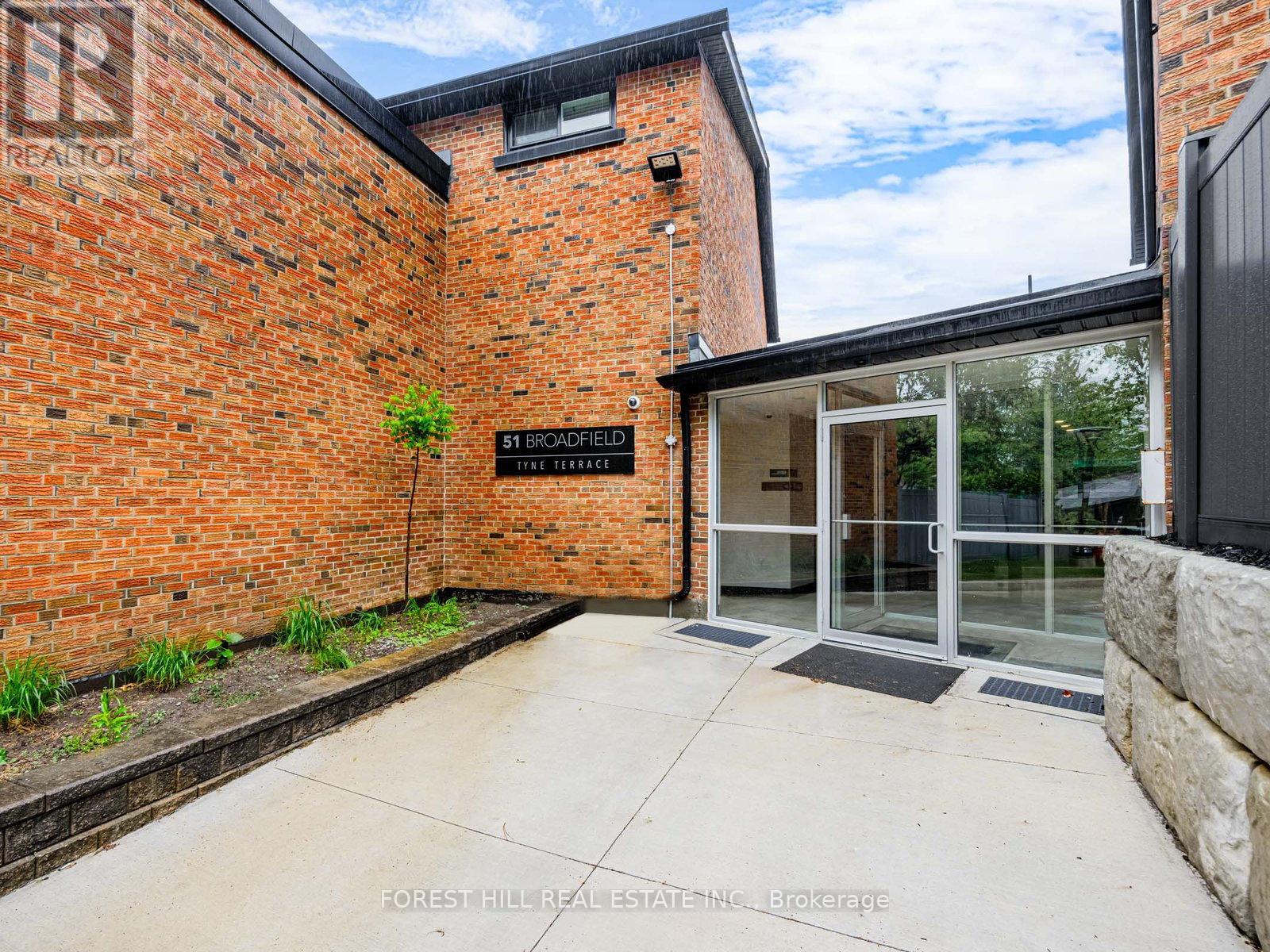 30 - 51 Broadfield Drive, Toronto, Ontario  M9C 2A5 - Photo 2 - W12169143