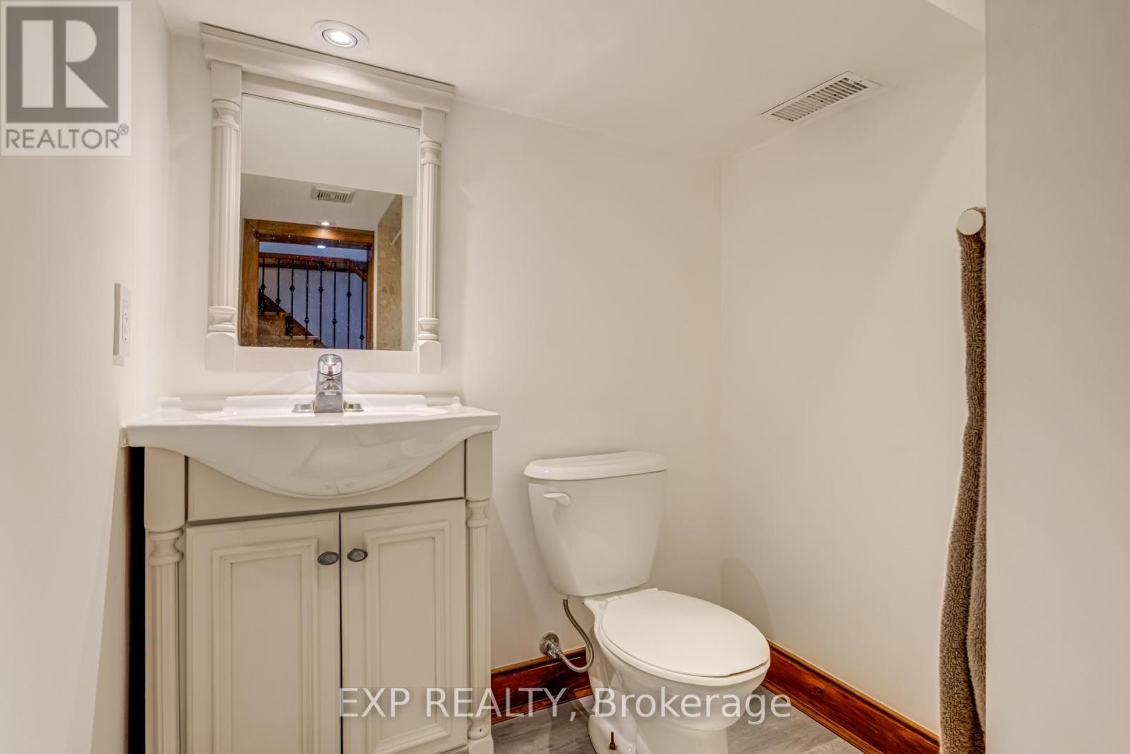 133 Brownville Avenue, Toronto (Mount Dennis), Ontario  M6N 4L2 - Photo 22 - W12169146