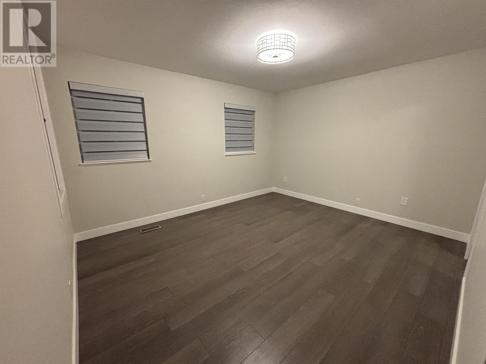 Listing Picture 3 of 12 : 6080 SKAHA CRESCENT, Richmond / 烈治文 - 魯藝地產 Yvonne Lu Group - MLS Medallion Club Member