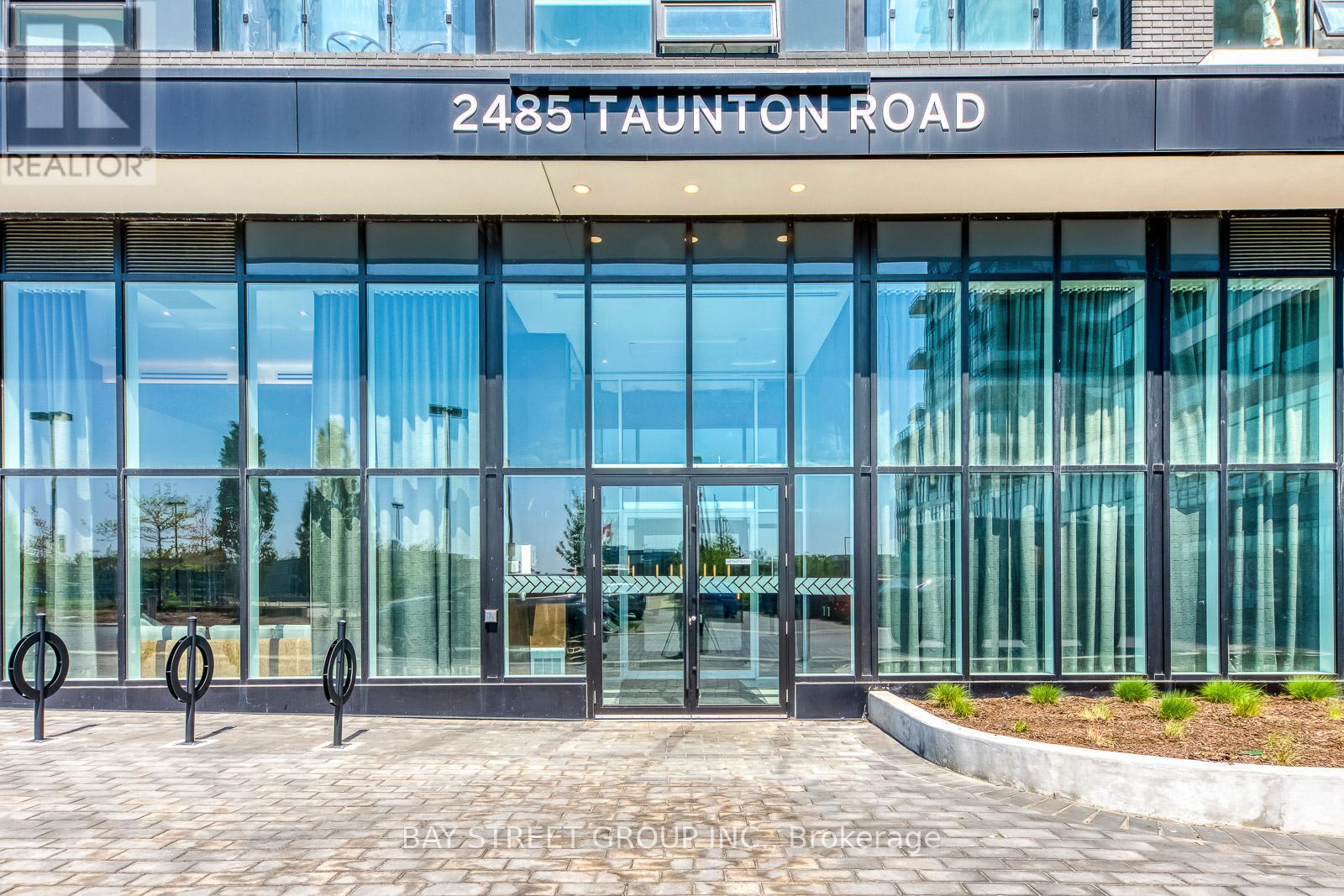 722 - 2485 Taunton Road, Oakville, Ontario  L6H 3R8 - Photo 3 - W12169180
