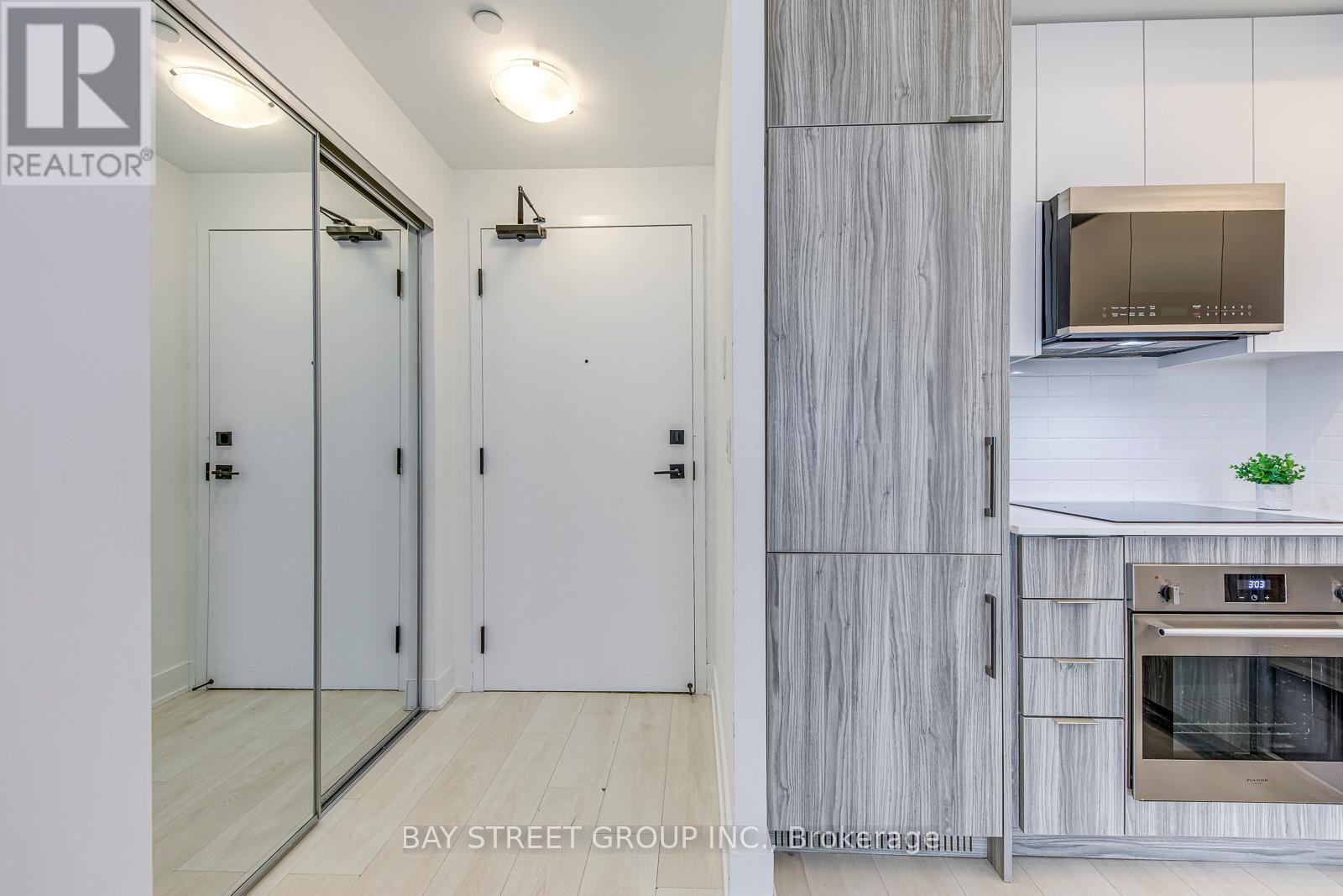722 - 2485 Taunton Road, Oakville, Ontario  L6H 3R8 - Photo 7 - W12169180