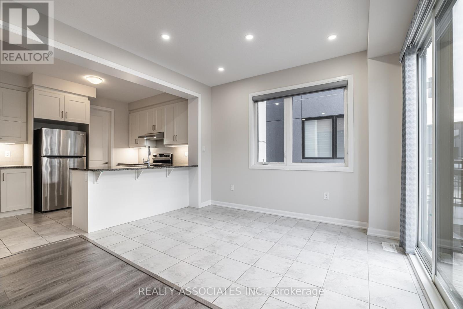 133 Grovewood Common, Oakville (Go Glenorchy), Ontario  L6H 0X5 - Photo 18 - W12169185