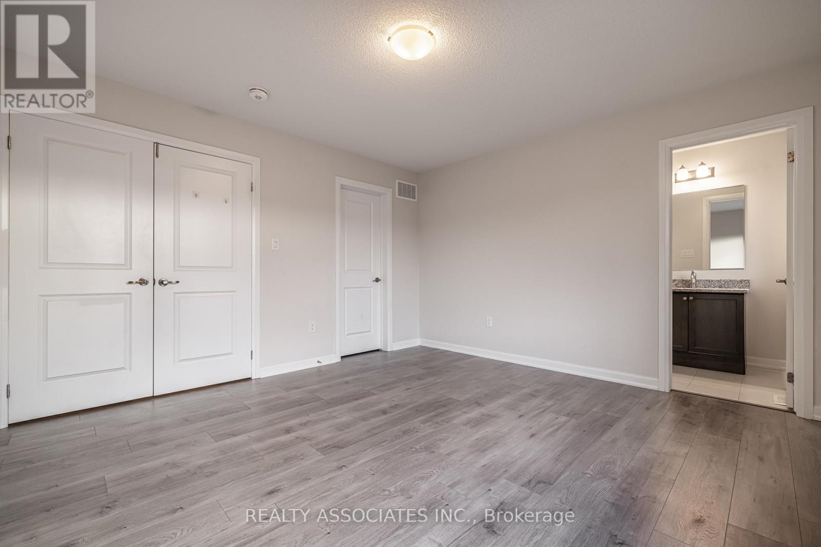 133 Grovewood Common, Oakville (Go Glenorchy), Ontario  L6H 0X5 - Photo 33 - W12169185
