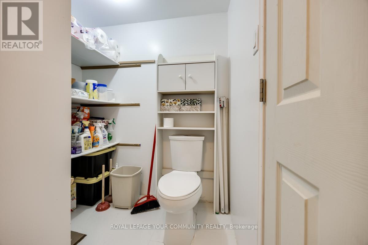 16 Midhurst Drive, Toronto, Ontario  M9V 1Z7 - Photo 25 - W12169186