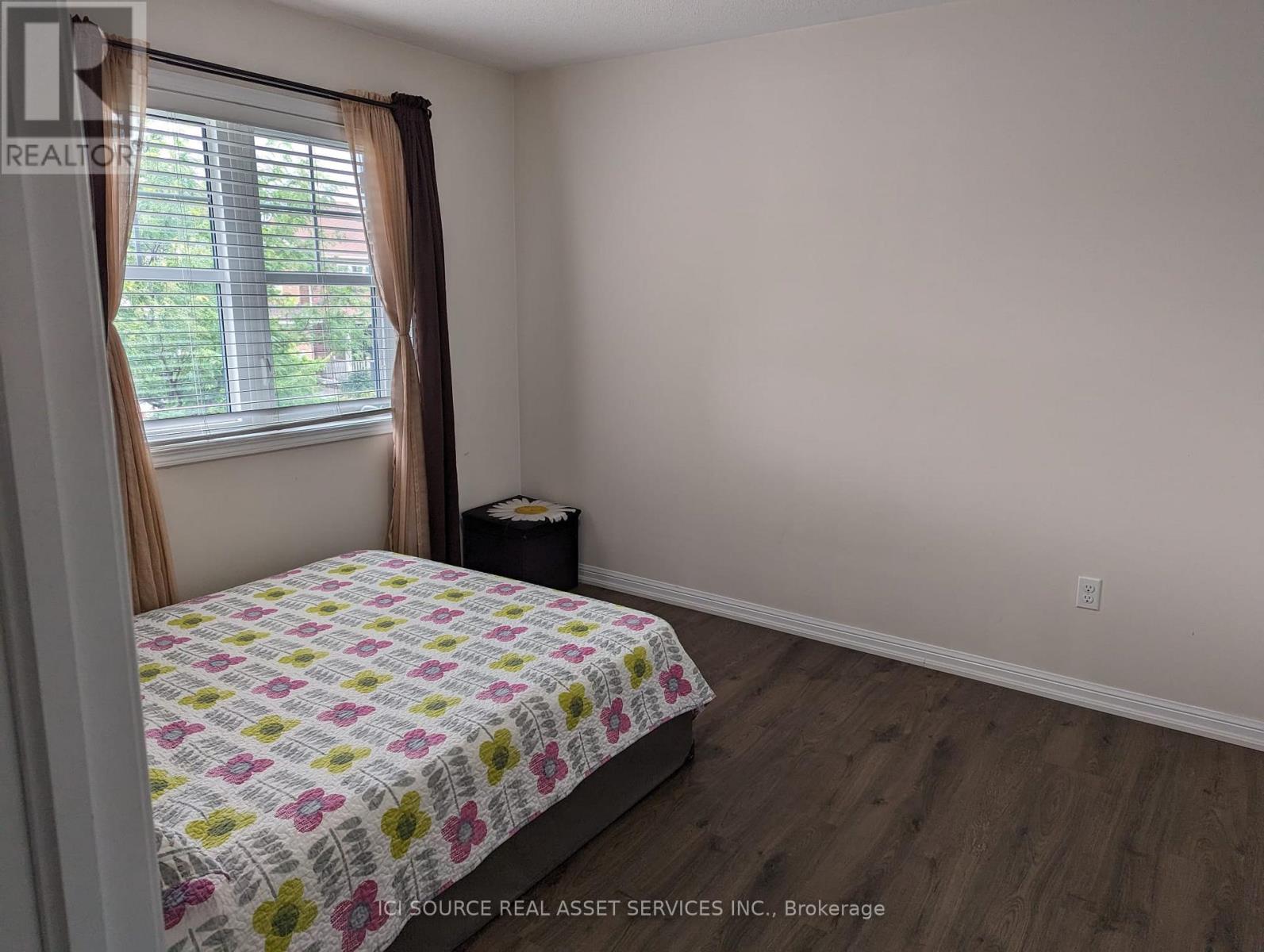 Main & 2nd Floor - 13 Dulverton Drive, Brampton (Northwest Brampton), Ontario  L7A 0P3 - Photo 4 - W12169272