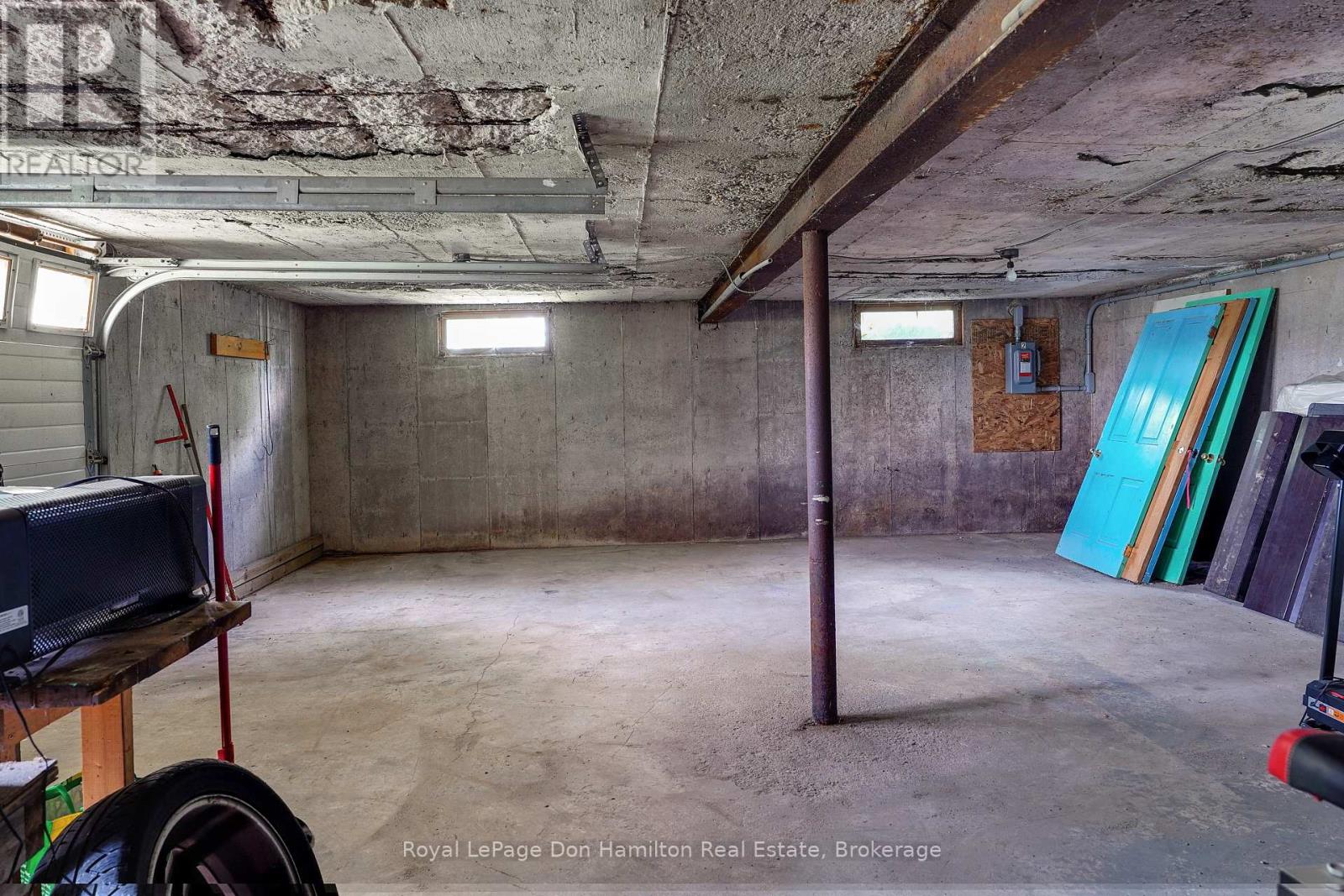 3160 Herrgott Road, Wellesley, Ontario  N0B 2M0 - Photo 40 - X12167657