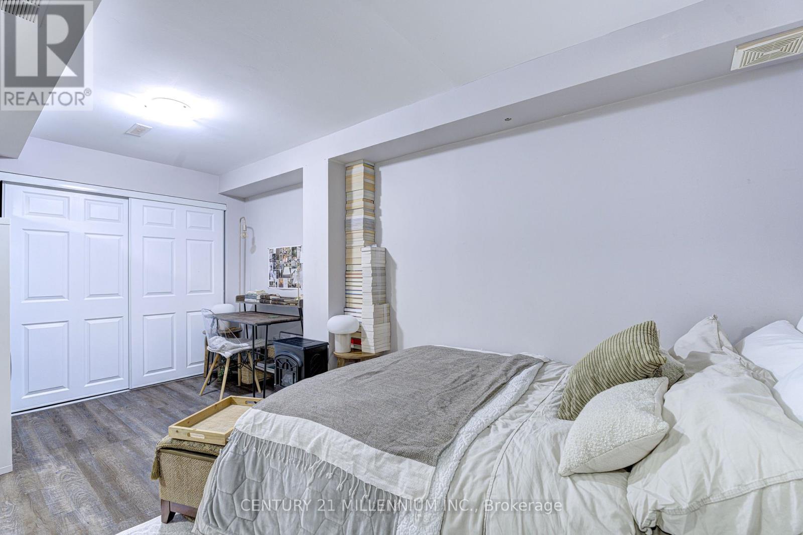 111 - 302 College Avenue W, Guelph, Ontario  N1G 4T6 - Photo 32 - X12169079