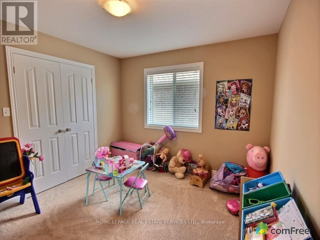 189 Medici Lane, Hamilton, Ontario  L9B 0G7 - Photo 11 - X12169094