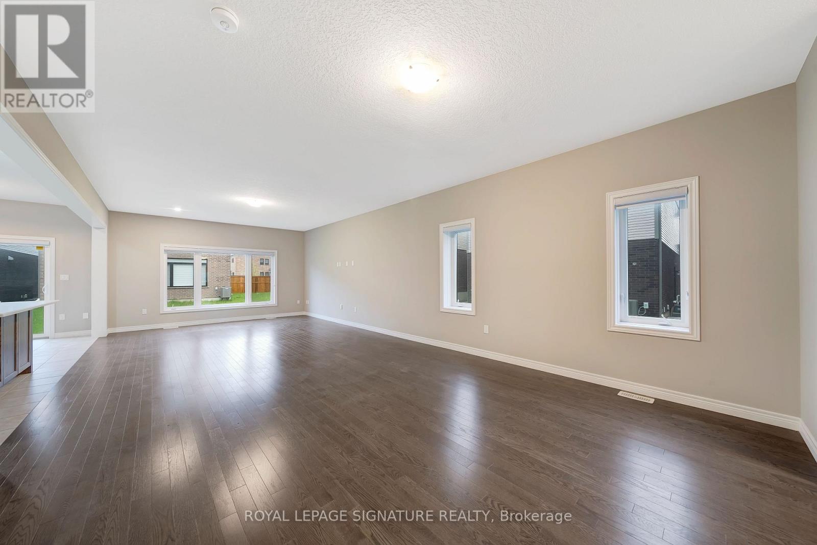 504 Florencedale Crescent, Kitchener, Ontario  N2R 0N3 - Photo 5 - X12169118