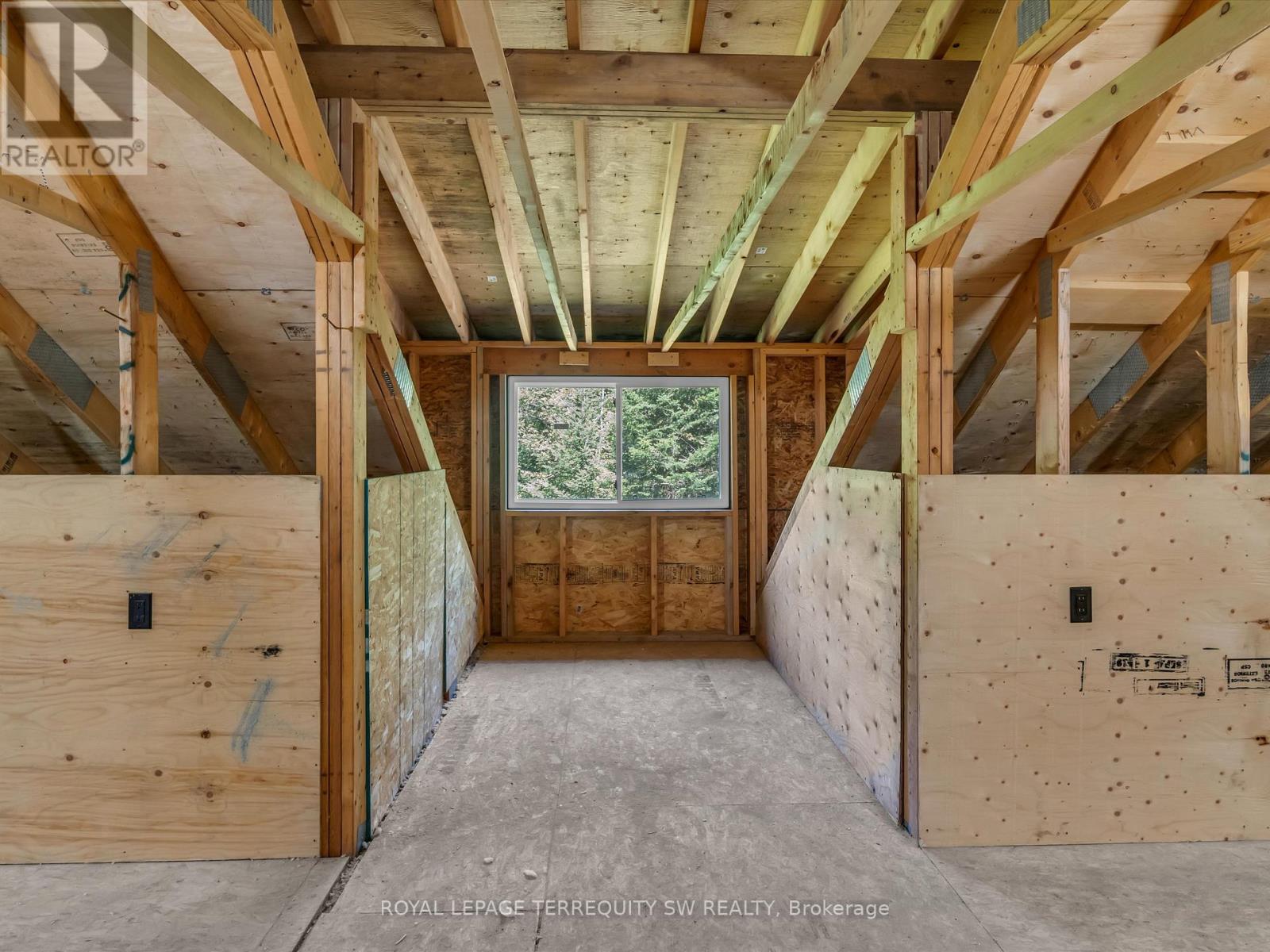 2095 Cedar Lane, Bracebridge, Ontario  P1L 1W9 - Photo 45 - X12169220