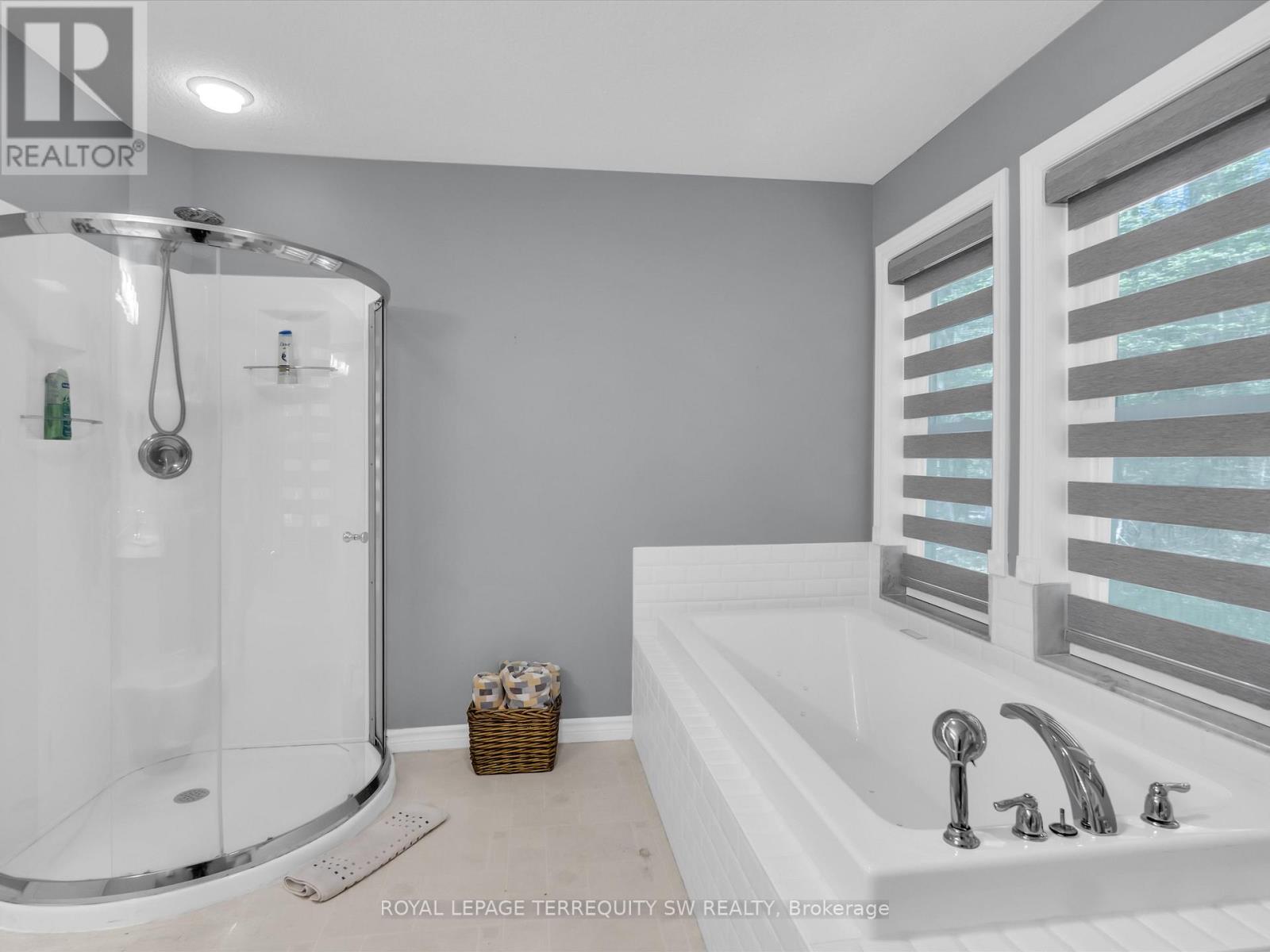 2095 Cedar Lane, Bracebridge, Ontario  P1L 1W9 - Photo 6 - X12169220