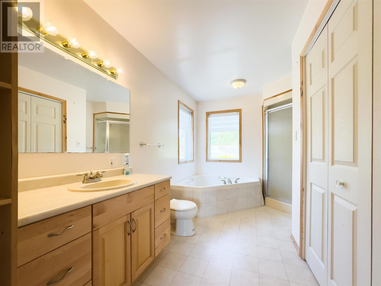 3 Friesen Blvd, Sioux Lookout, Ontario  P8T 0A7 - Photo 34 - TB242664