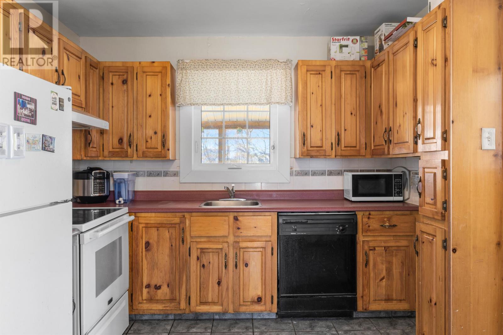 27 Brows Lane, Charlottetown, Prince Edward Island  C1A 6M5 - Photo 12 - 202512099