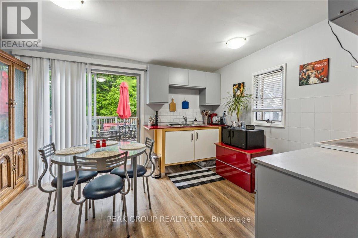 26 Garnet Street, St. Catharines, Ontario  L2M 5E8 - Photo 7 - X12169500