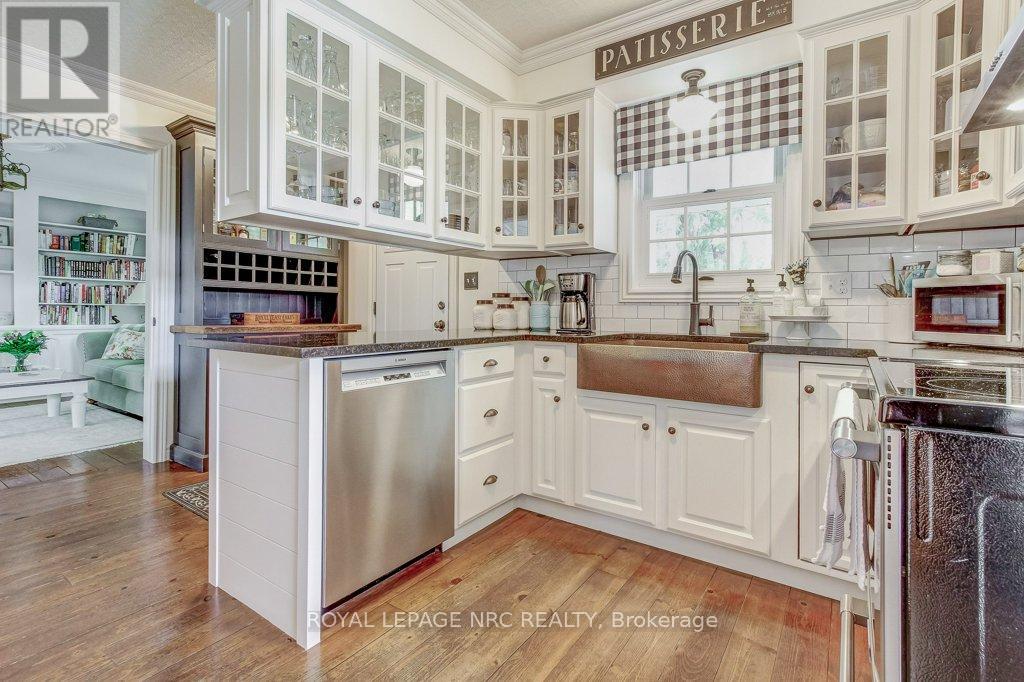 20 Dumfries Street, Niagara-On-The-Lake, Ontario  L0S 1J0 - Photo 12 - X12169520