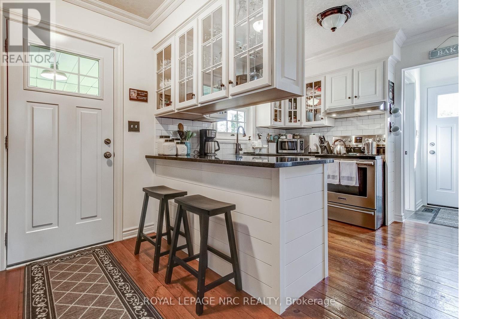 20 Dumfries Street, Niagara-On-The-Lake, Ontario  L0S 1J0 - Photo 13 - X12169520