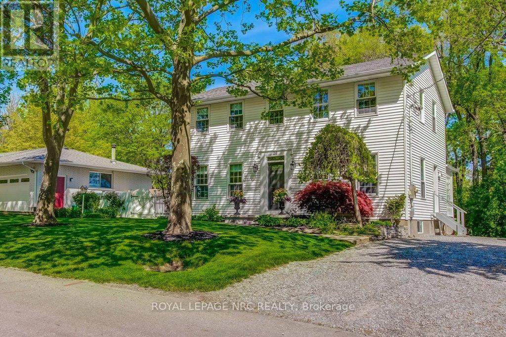 20 Dumfries Street, Niagara-On-The-Lake, Ontario  L0S 1J0 - Photo 3 - X12169520