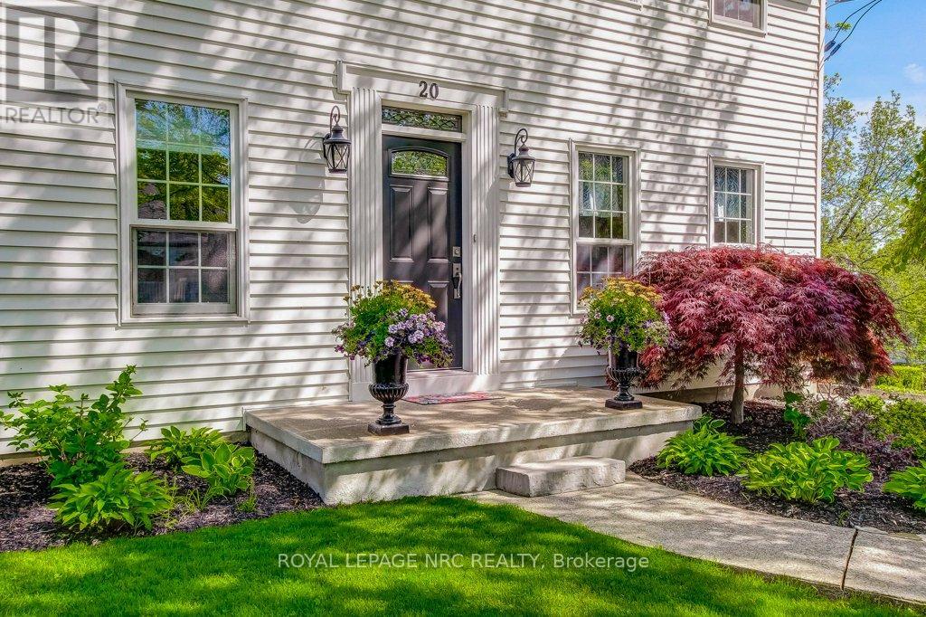 20 Dumfries Street, Niagara-On-The-Lake, Ontario  L0S 1J0 - Photo 5 - X12169520