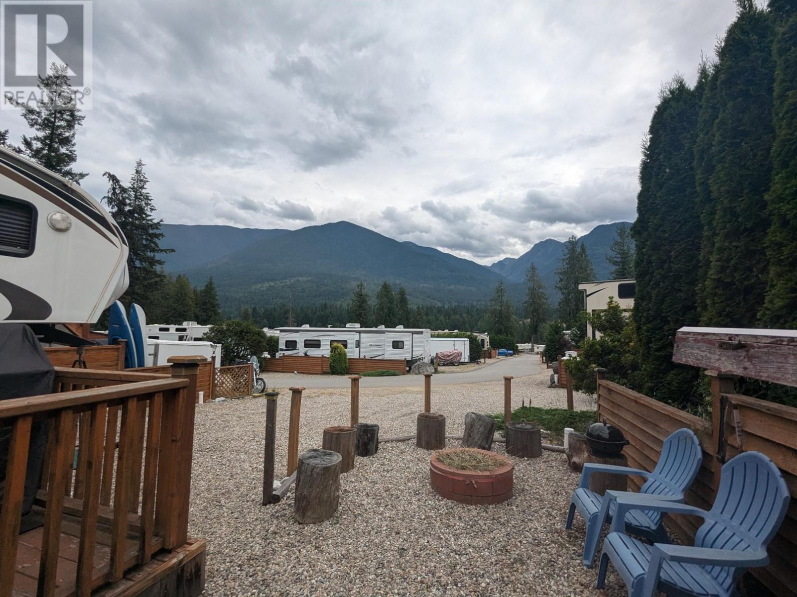 7298 3a Highway Unit# 3, Balfour, British Columbia  V1L 6S4 - Photo 3 - 10349090
