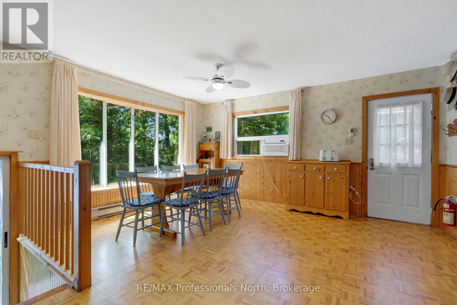 1014 Reid Lane, Lake Of Bays, Ontario  P0A 1H0 - Photo 12 - X12169528