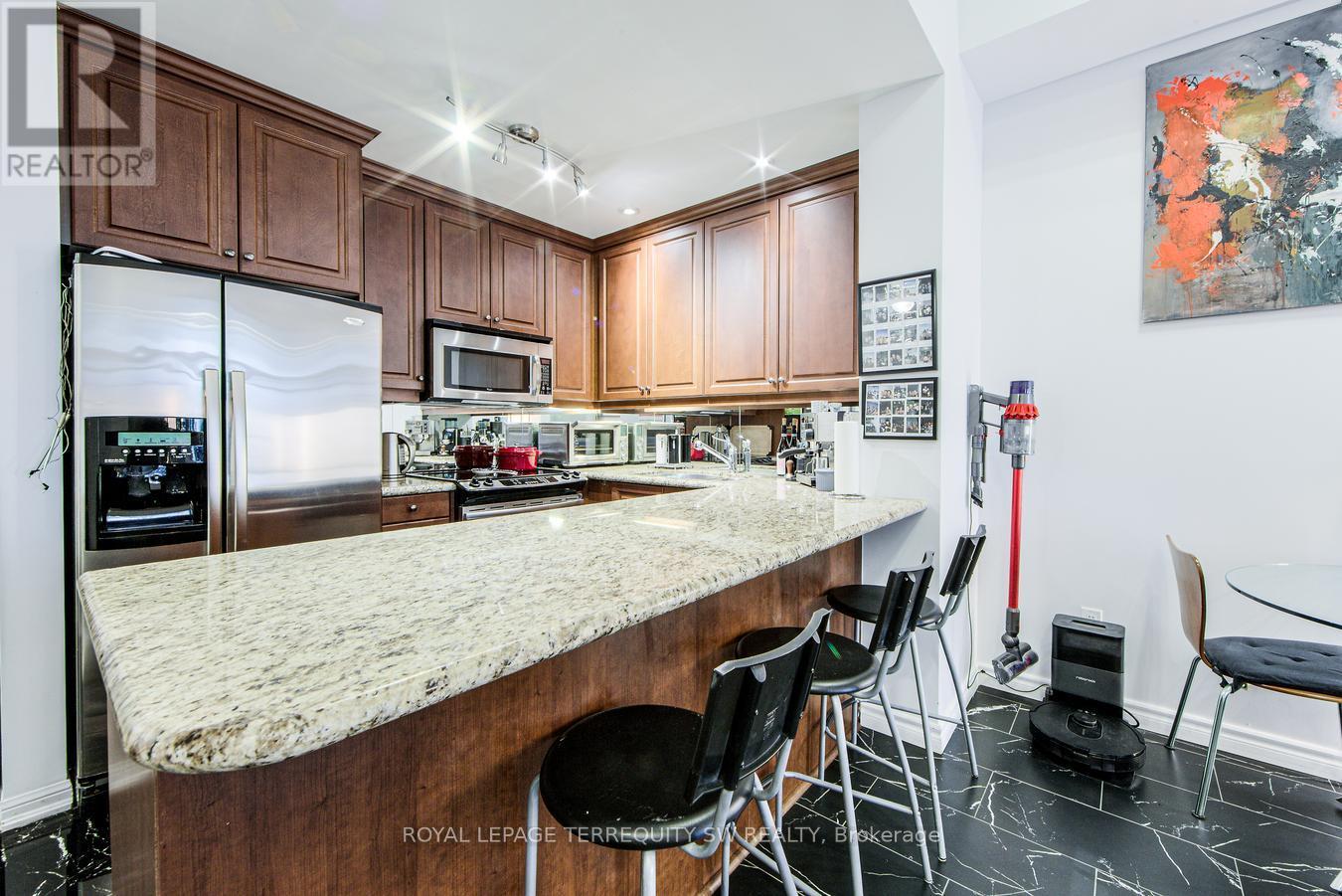 110 - 618 A Fleet Street, Toronto, Ontario  M5V 1B9 - Photo 8 - C12169327