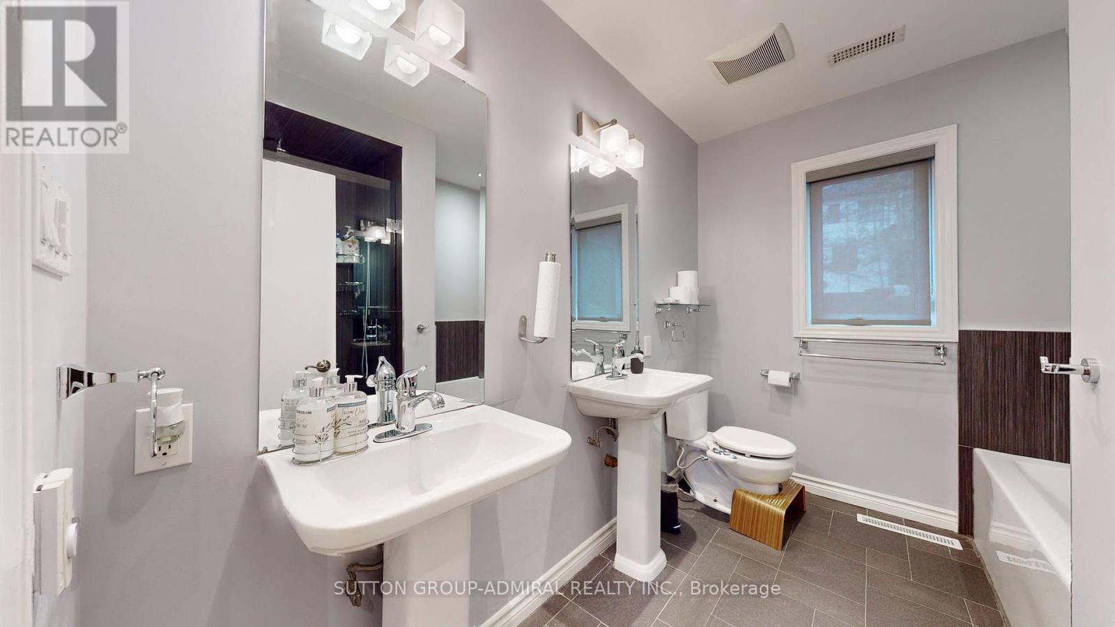 8 Mead Court, Toronto, Ontario  M2L 1A6 - Photo 20 - C12169381