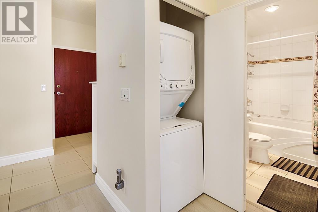 Listing Picture 20 of 30 : 1703 1239 W GEORGIA STREET, Vancouver / 溫哥華 - 魯藝地產 Yvonne Lu Group - MLS Medallion Club Member