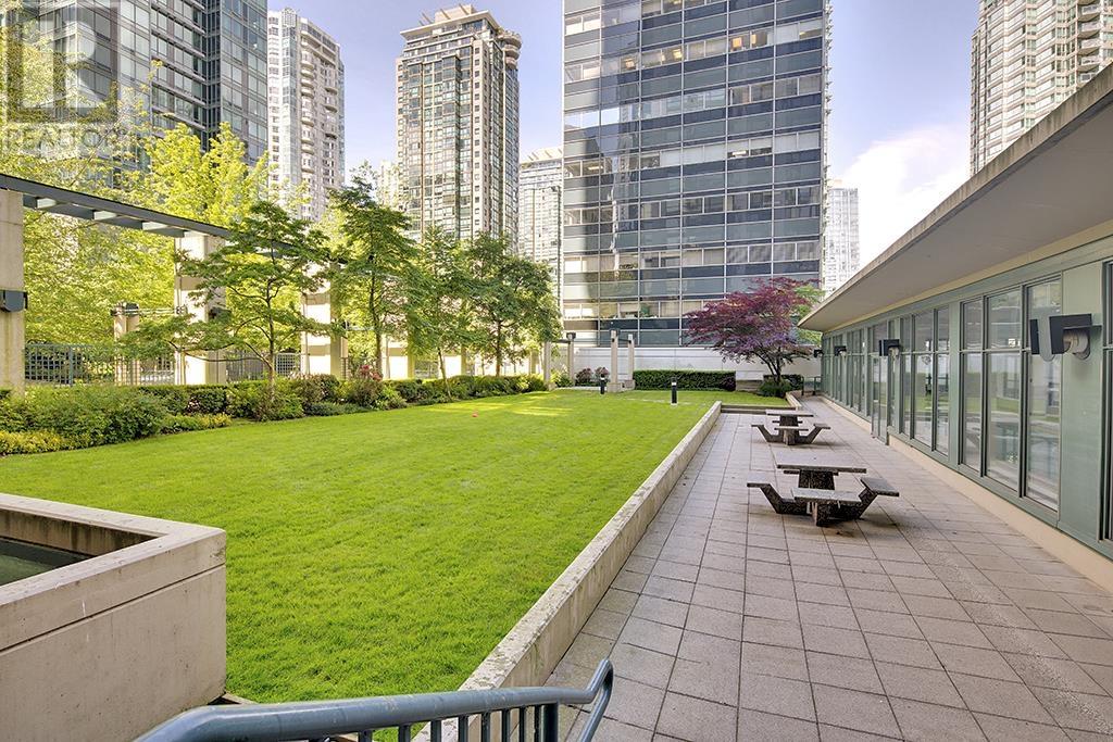 Listing Picture 26 of 30 : 1703 1239 W GEORGIA STREET, Vancouver / 溫哥華 - 魯藝地產 Yvonne Lu Group - MLS Medallion Club Member