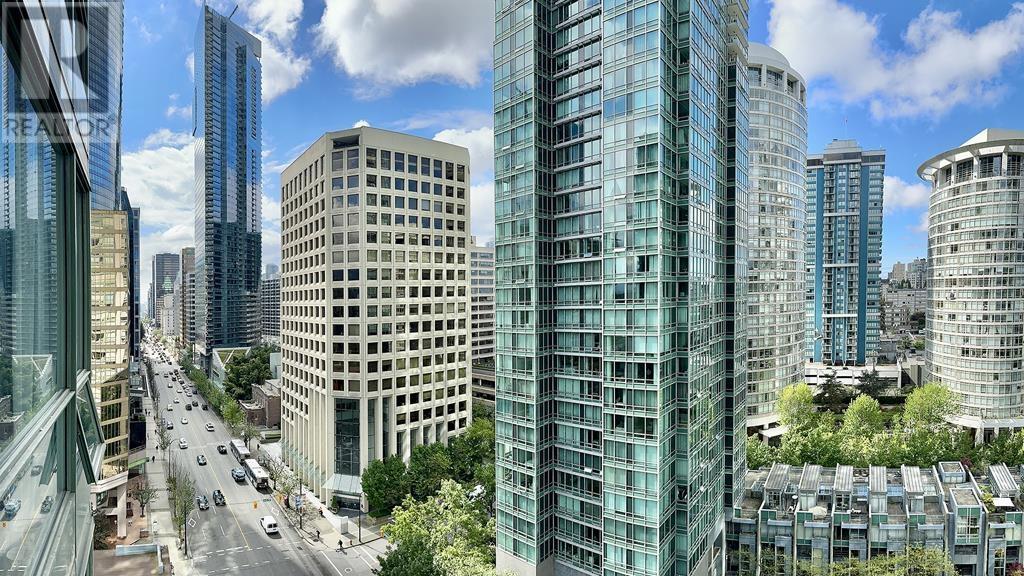 Listing Picture 28 of 30 : 1703 1239 W GEORGIA STREET, Vancouver / 溫哥華 - 魯藝地產 Yvonne Lu Group - MLS Medallion Club Member