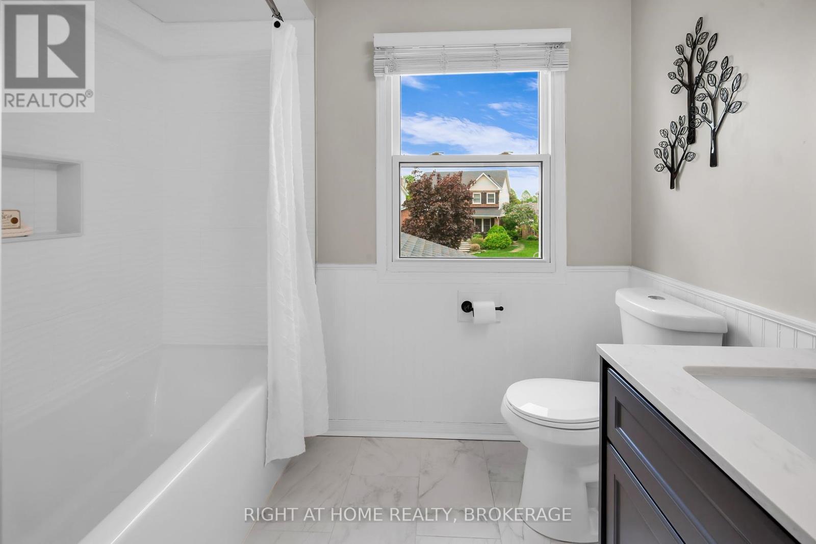 10 Ennisclare Place, Whitby, Ontario  L1R 1R9 - Photo 23 - E12167821