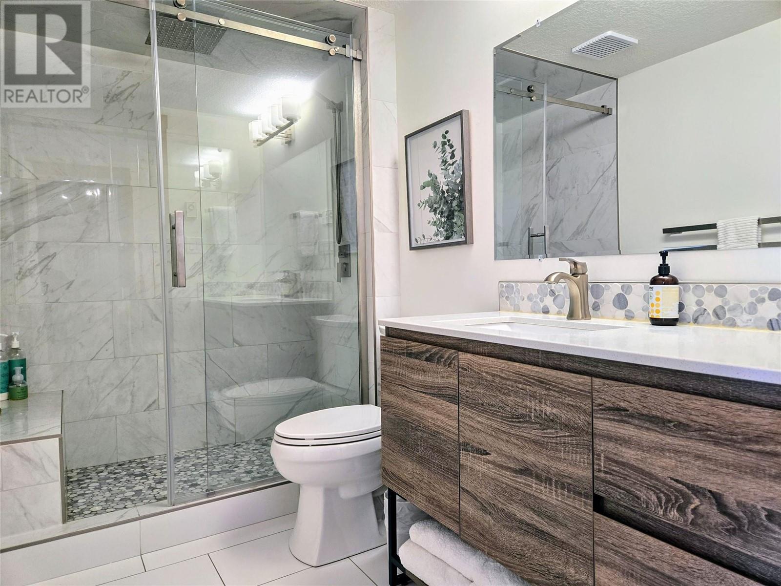 2050 Summit Drive Unit# 201, Panorama, British Columbia  V0A 1T0 - Photo 3 - 10344511