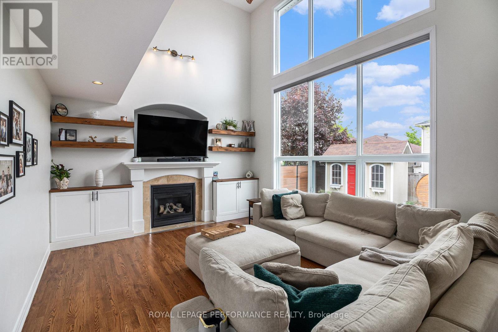 3712 Mountain Meadows Crescent, Ottawa, Ontario  K1V 1V7 - Photo 2 - X12169525