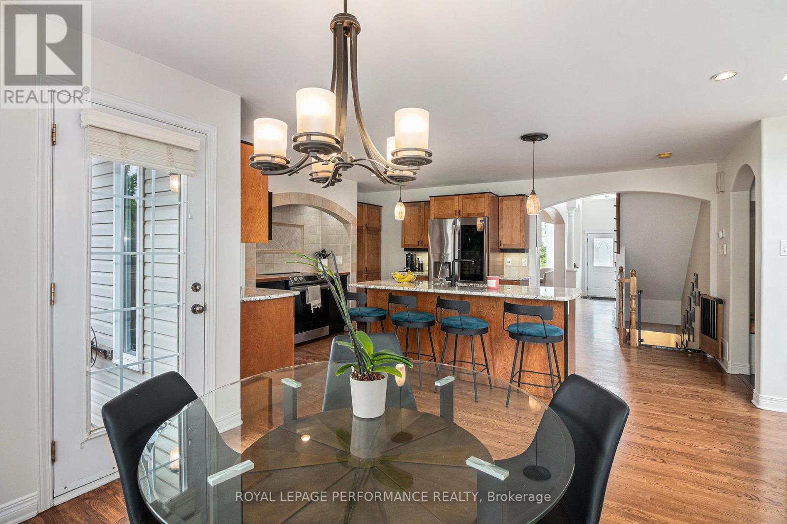 3712 Mountain Meadows Crescent, Ottawa, Ontario  K1V 1V7 - Photo 9 - X12169525