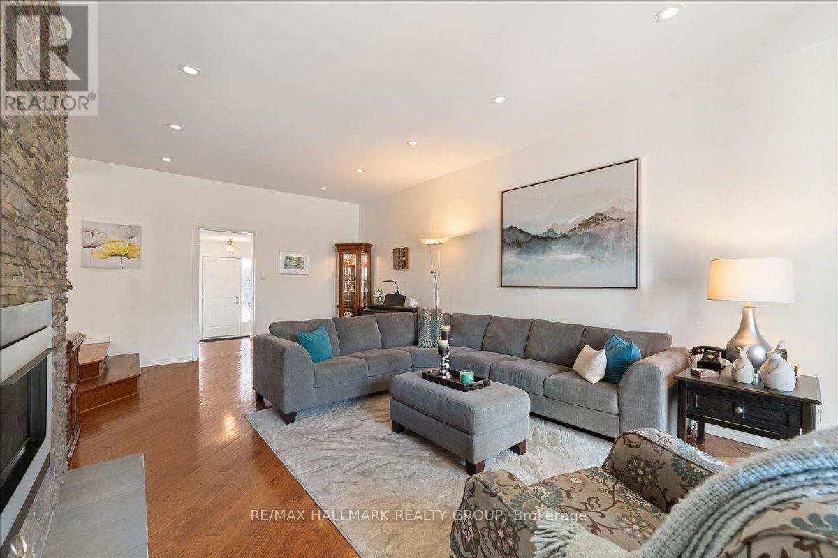 12 Birkett Street, Ottawa, Ontario  K2J 2V1 - Photo 3 - X12169541