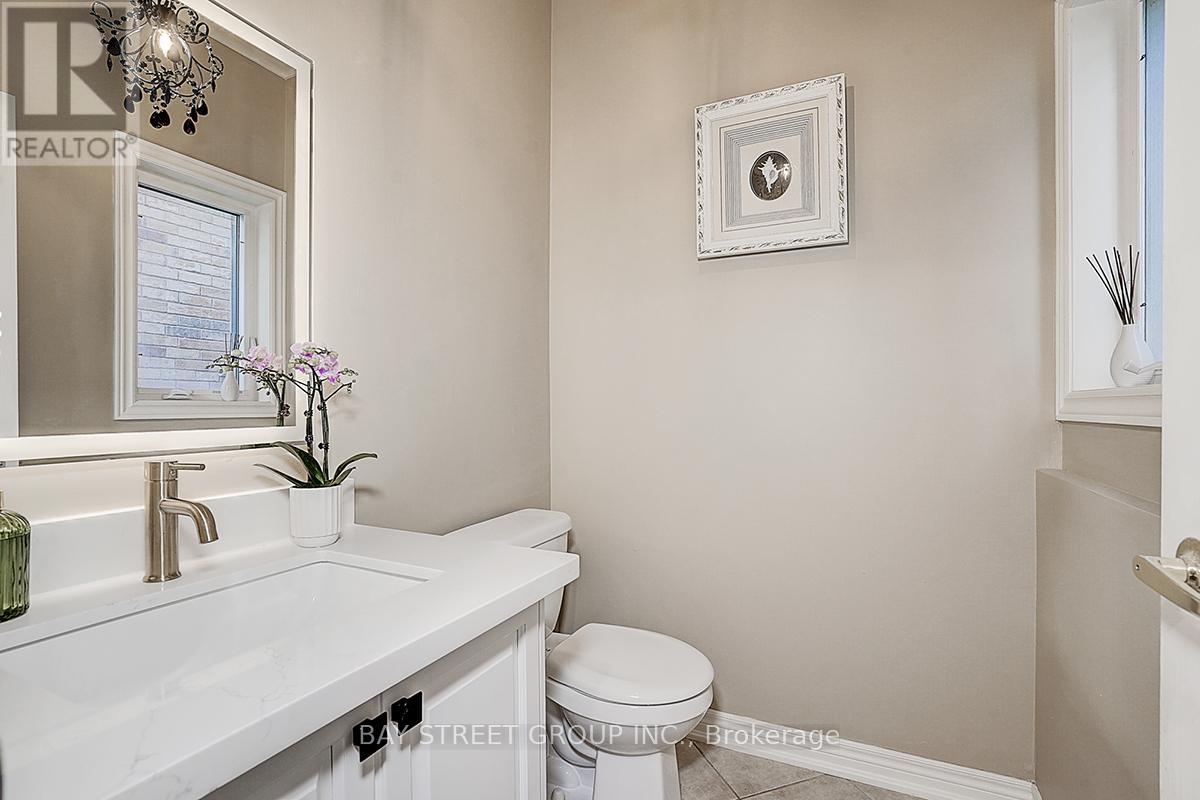256 Borealis Avenue, Aurora, Ontario  L4G 7T6 - Photo 23 - N12169337