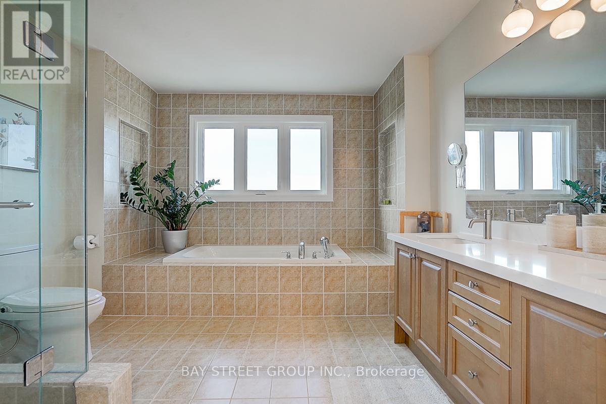 256 Borealis Avenue, Aurora, Ontario  L4G 7T6 - Photo 32 - N12169337