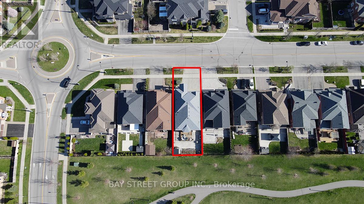 256 Borealis Avenue, Aurora, Ontario  L4G 7T6 - Photo 6 - N12169337