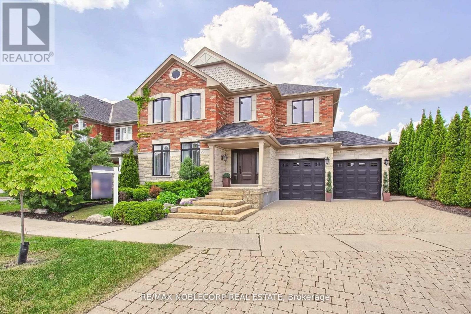 22 ESCAPADE DRIVE, Richmond Hill, Ontario