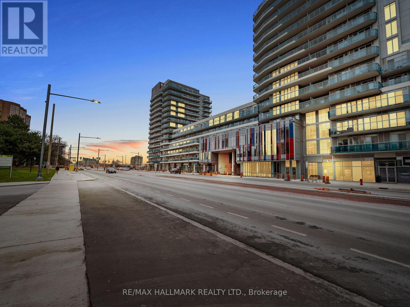 Ph01 - 9471 Yonge Street, Richmond Hill, Ontario  L4C 0Z5 - Photo 2 - N12169432
