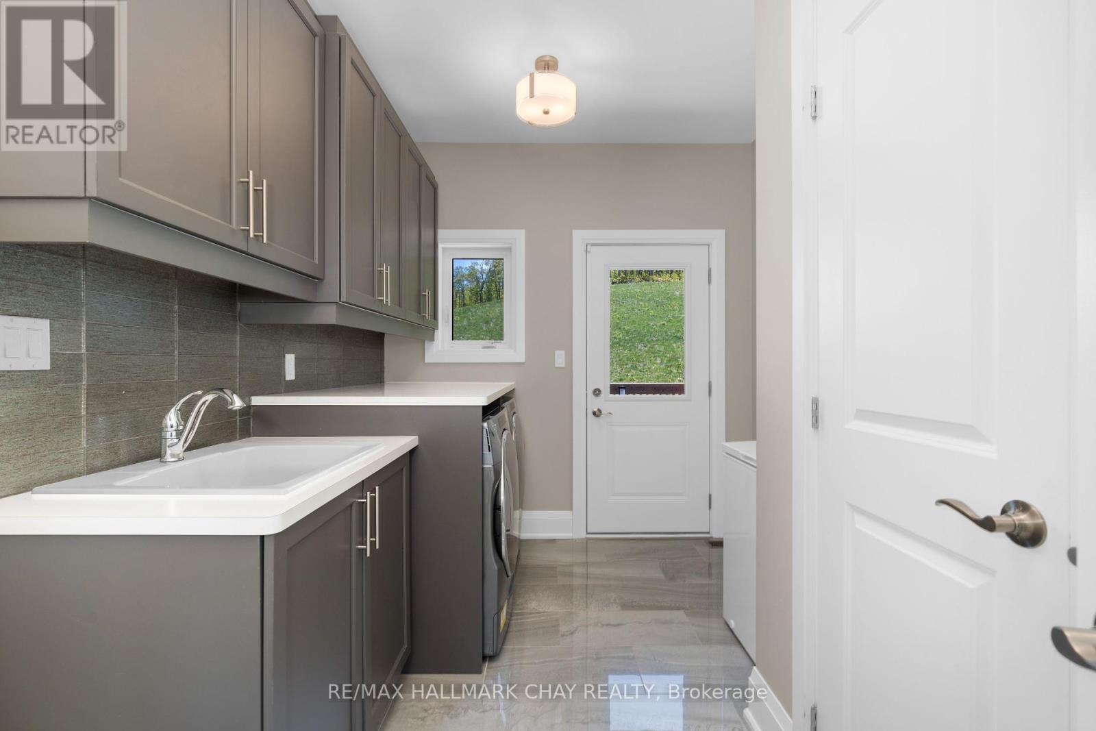 43 Thoroughbred Drive, Oro-Medonte, Ontario  L0K 1E0 - Photo 27 - S12169297