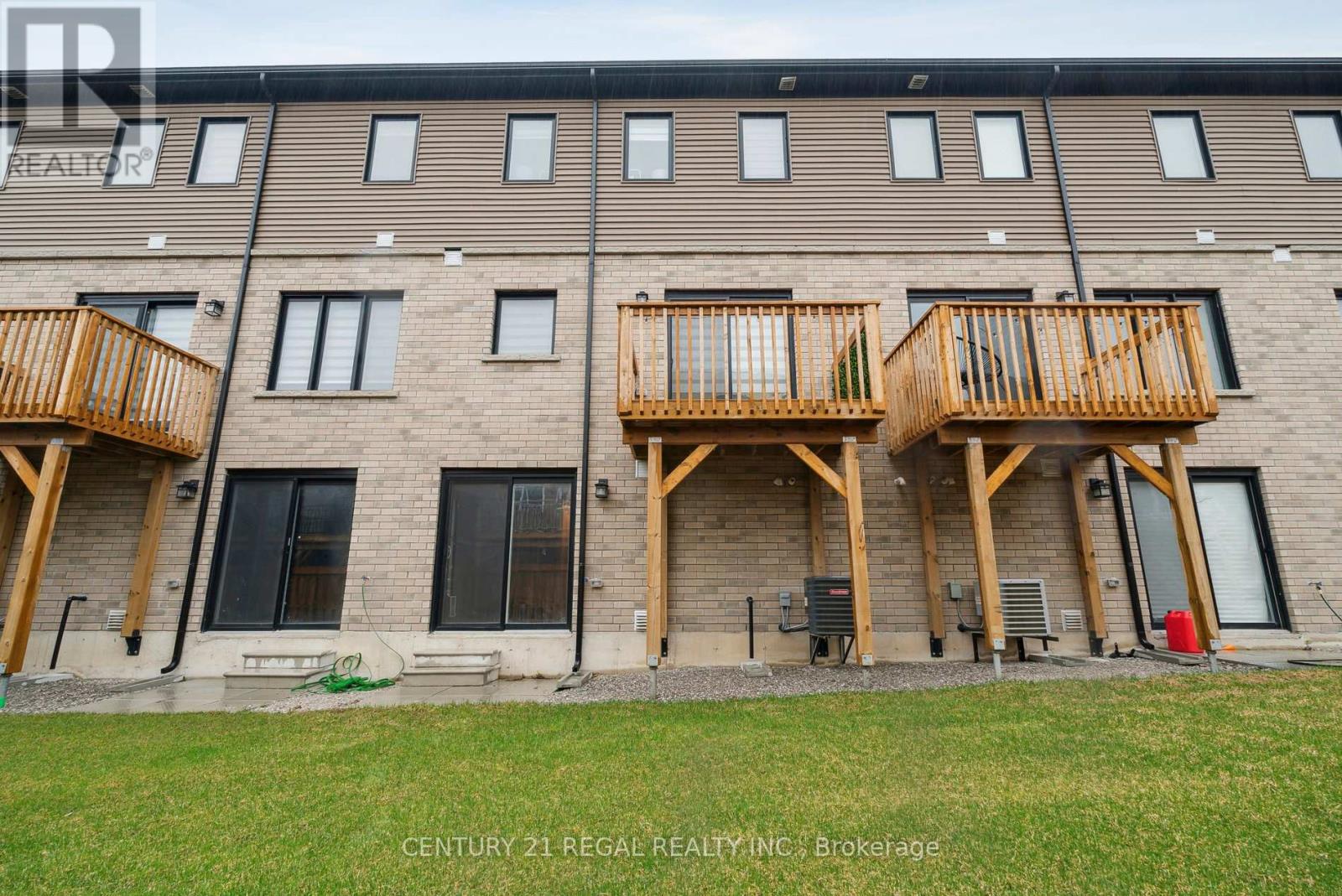 24 Wheatfield Road, Barrie, Ontario  L9J 0C2 - Photo 16 - S12169363