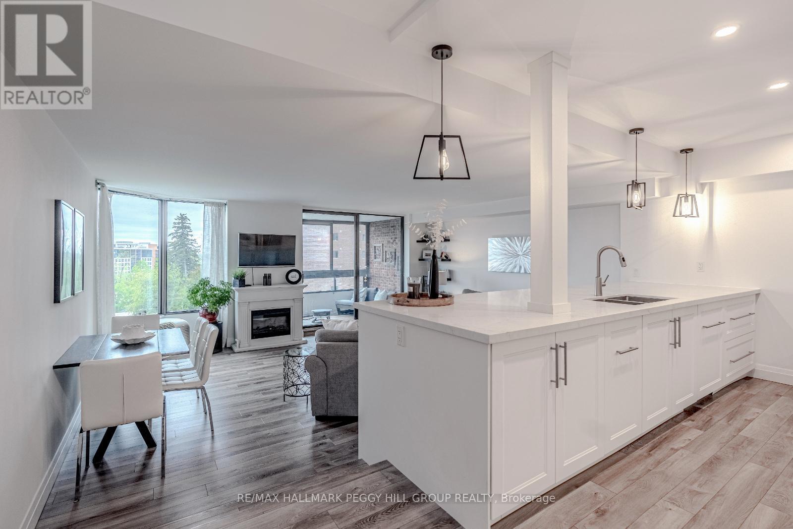 504 - 181 Collier Street, Barrie (City Centre), Ontario  L4M 5L6 - Photo 3 - S12169397