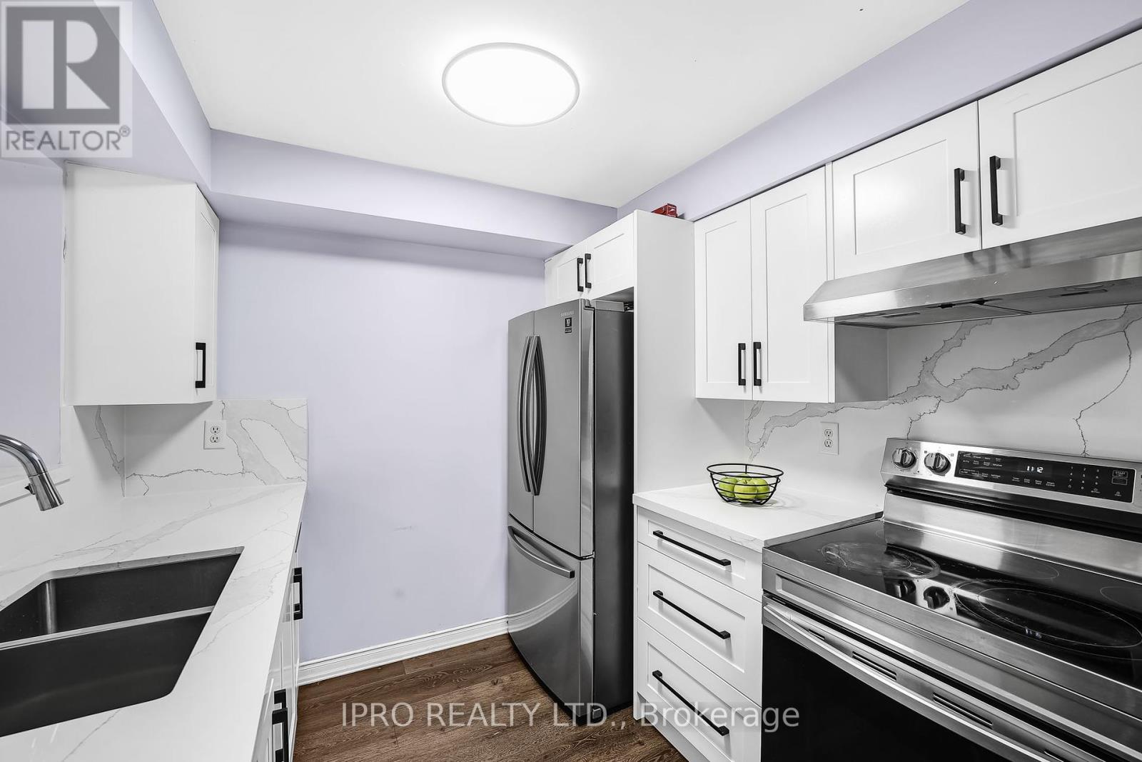 313 Dunsmore Lane, Barrie, Ontario  L4M 7A8 - Photo 12 - S12169471