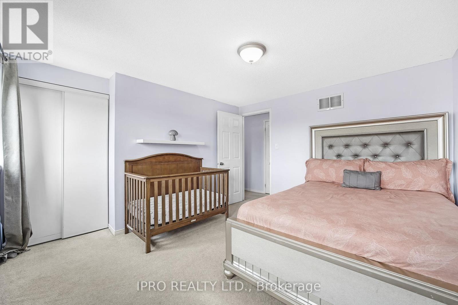 313 Dunsmore Lane, Barrie, Ontario  L4M 7A8 - Photo 14 - S12169471
