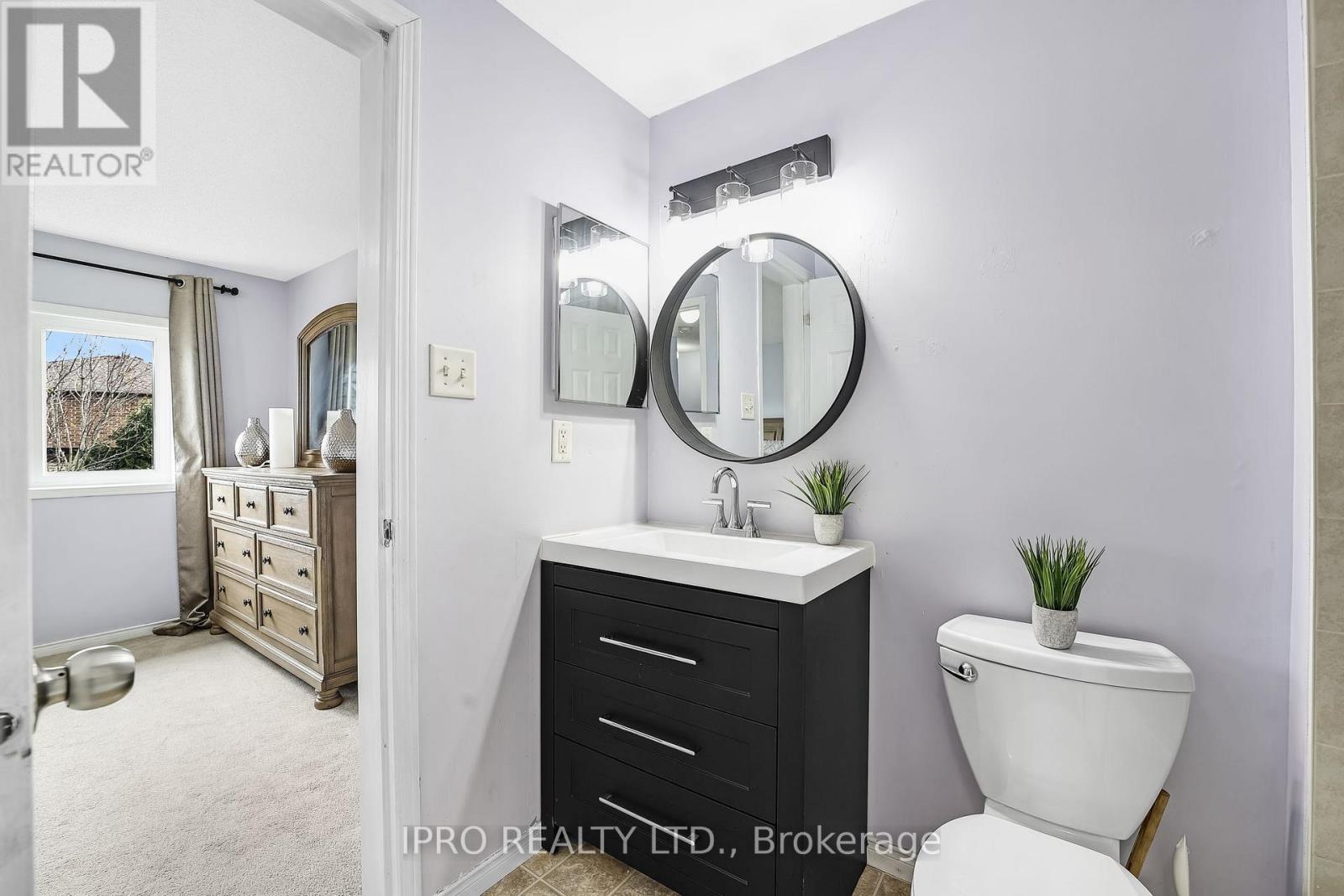 313 Dunsmore Lane, Barrie, Ontario  L4M 7A8 - Photo 16 - S12169471